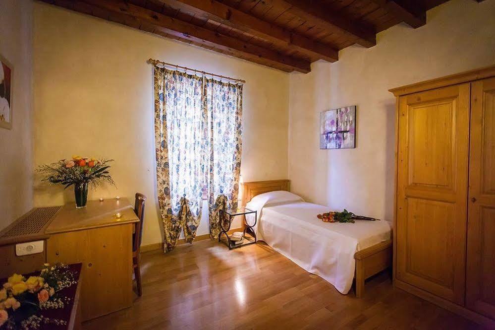 Hotel Alla Corte Dei Bicchi Cavriana Exterior foto